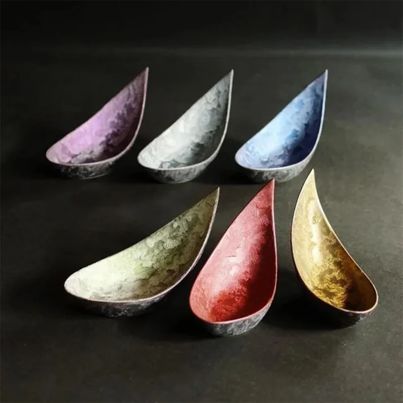 Lin Petal Shape Plate (3 Colours)
