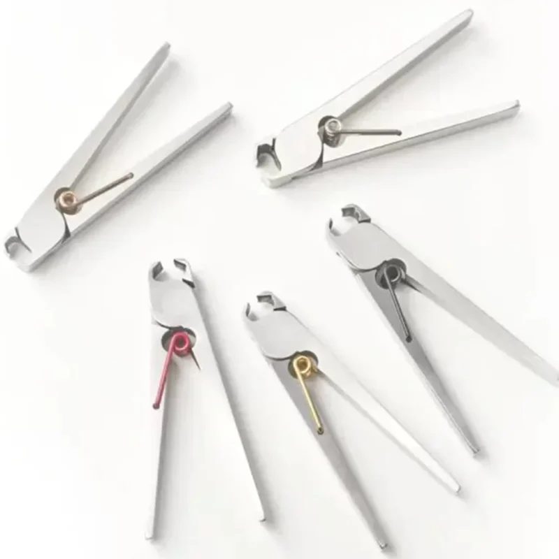 Nail Clipper Petite (Red Spring)