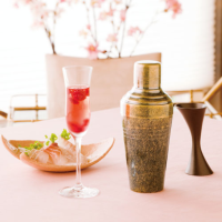 Yukiwa Baron Bar Shaker Antique Gold